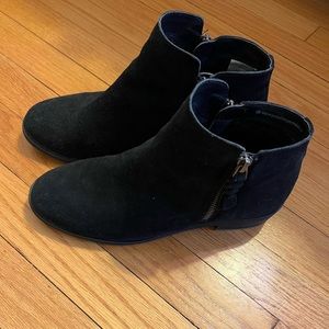 Blondo B5859-015 Waterproof Black Suede Double Zip Booties 8M